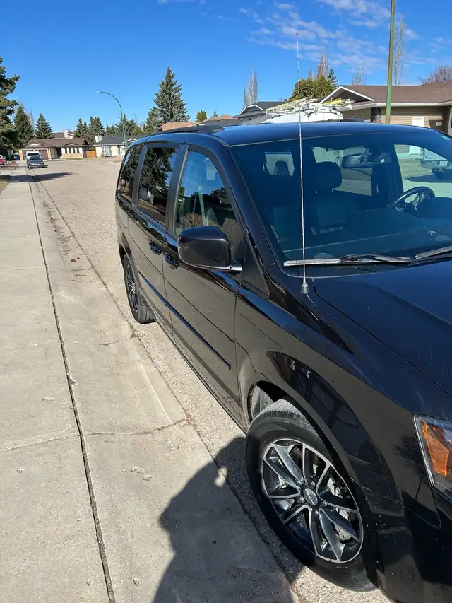 2017 Dodge Caravan GT - Photo 3