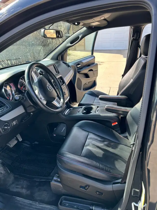 2017 Dodge Caravan GT - Photo 7
