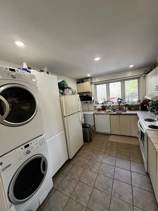 FOR RENT - 3 Bed, 1 Bath House - Aug 1st (Alta Vista/Riverview) - Photo 8