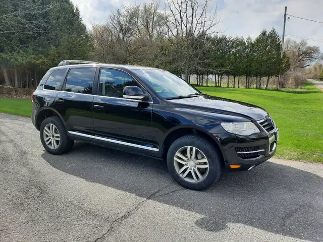 2008 Volkswagen Touareg - 3.6L V6 - Photo 2