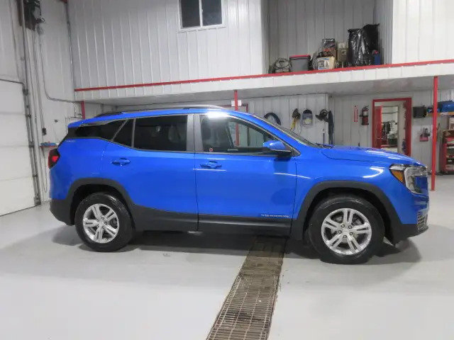 2024 GMC Terrain AWD - Photo 5