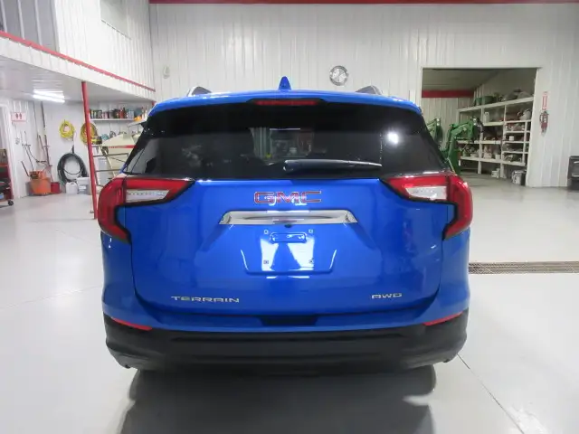 2024 GMC Terrain AWD - Photo 12