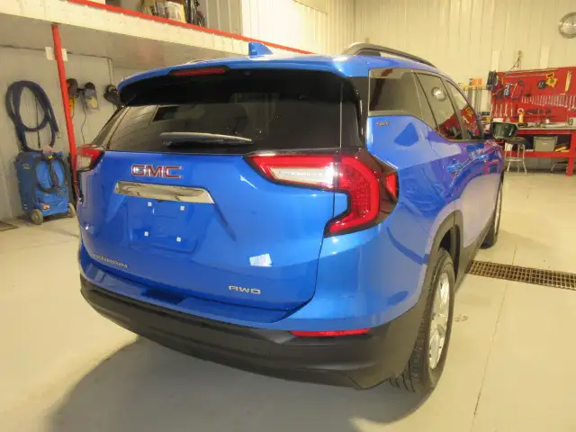 2024 GMC Terrain AWD - Photo 13