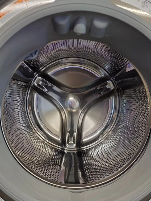 Electrolux '27' Titanium Front Load Washer on Sale‼️ - Photo 6