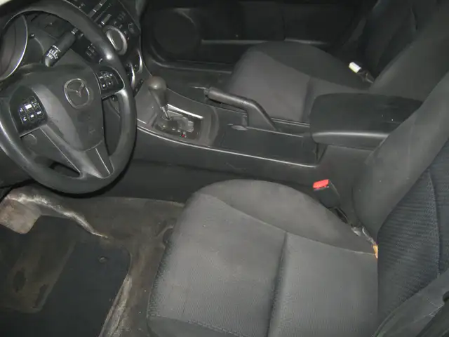 2010 Mazda Mazda3 GS PETIT BUDGET !! - Photo 9