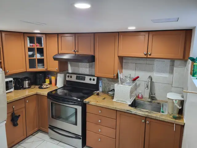 Basement room for rent near mohawk college - Photo 2