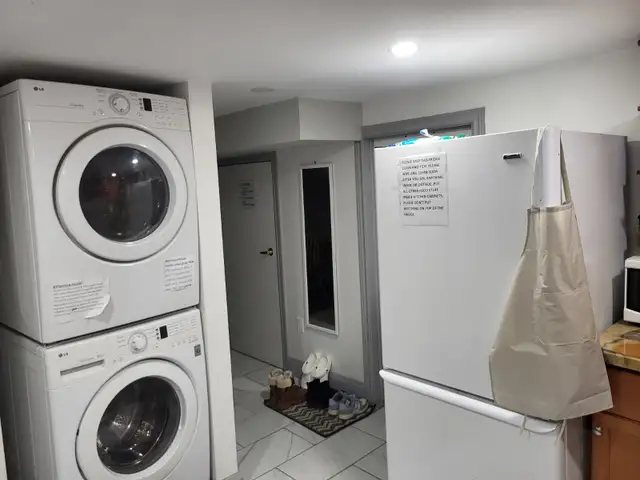 Basement room for rent near mohawk college - Photo 3