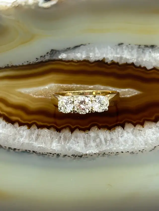 Vintage Trilogy W/G Diamond Ring - Photo 3