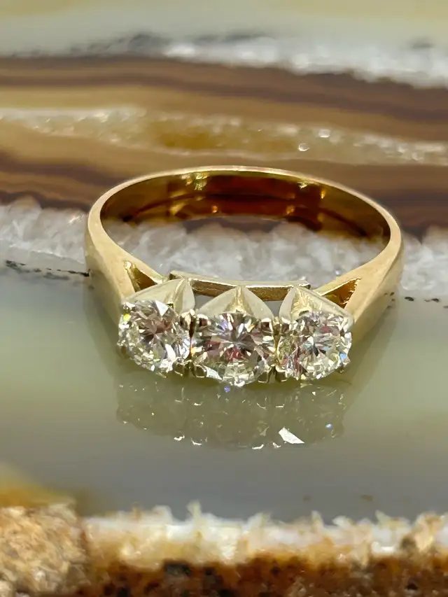 Vintage Trilogy W/G Diamond Ring - Photo 5
