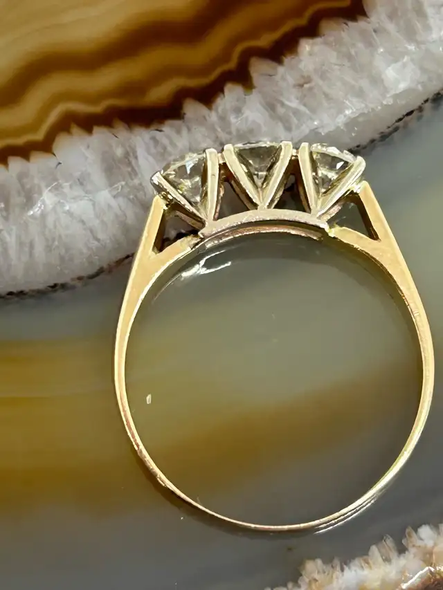 Vintage Trilogy W/G Diamond Ring - Photo 8