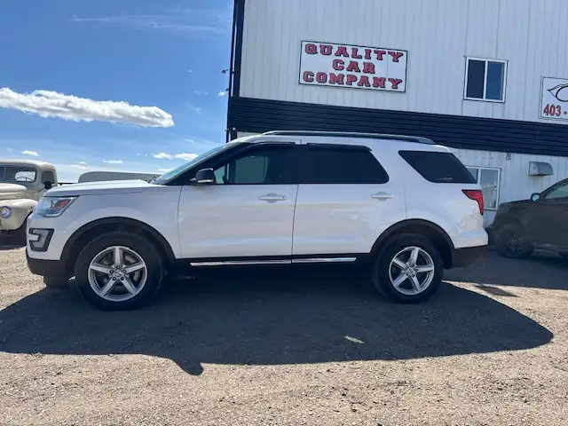 2017 Ford Explorer XLT- WARRANTY INC, REMOTE START, HEATED &  PW - Photo 2