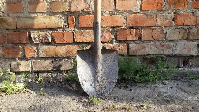 YARD/GARDEN TOOLS/THINGS FOR  SALE    CALL FOR PRICES