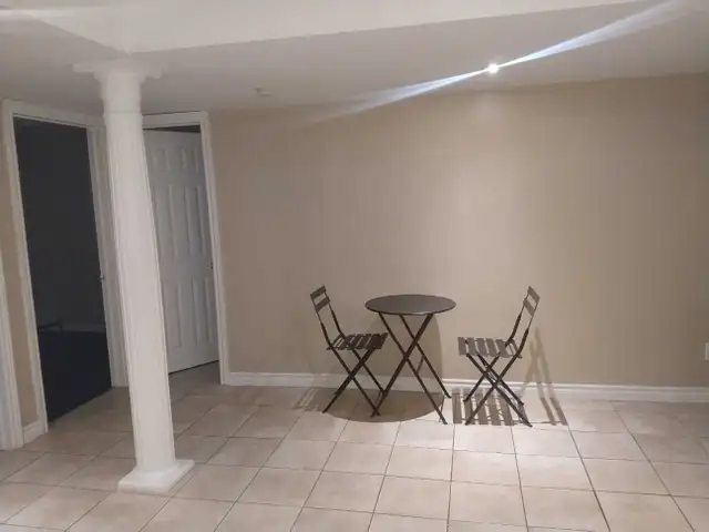 2 bedroom apt. Markham (McCowan/14th Ave)
