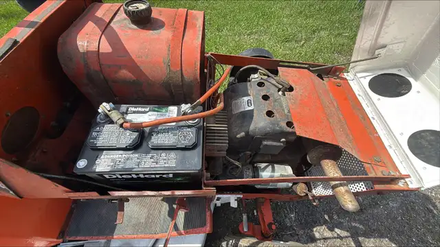 Allis Chalmers 312 Garden Tractor - Photo 6