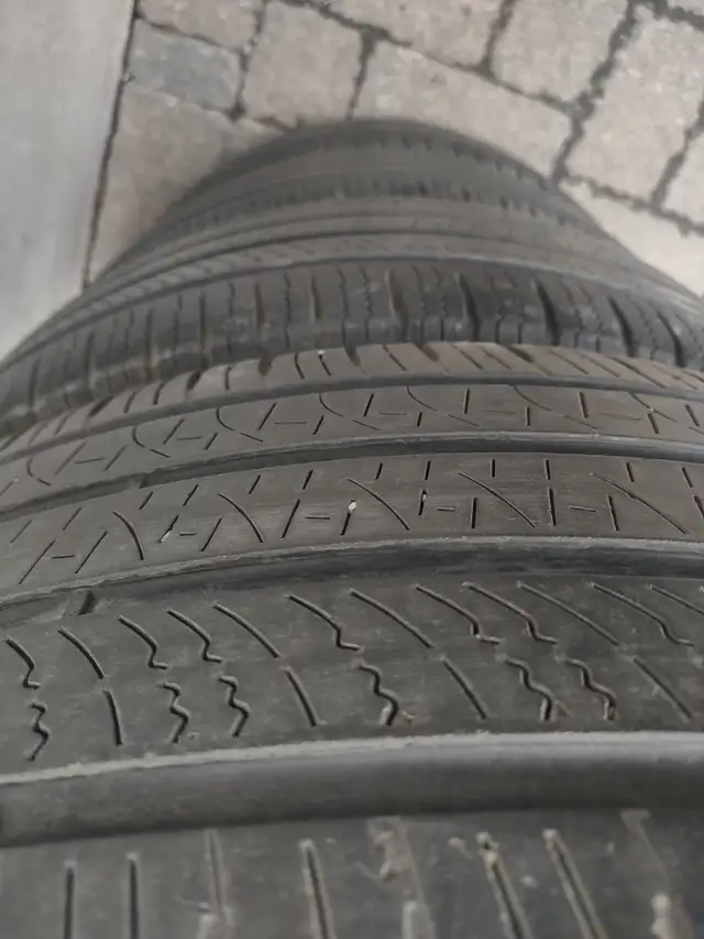 4 pneus été Pirelli Scorpion Zero 275-45R21 très bon état - Photo 2
