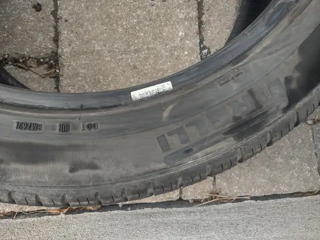 4 pneus été Pirelli Scorpion Zero 275-45R21 très bon état - Photo 5