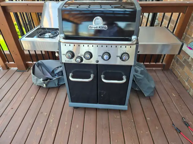 Natural Gas 4 Burner BBQ - Broil King - Photo 6