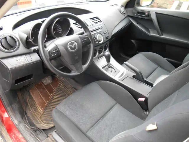 2011 Mazda 3.. Recent MVI - Photo 4