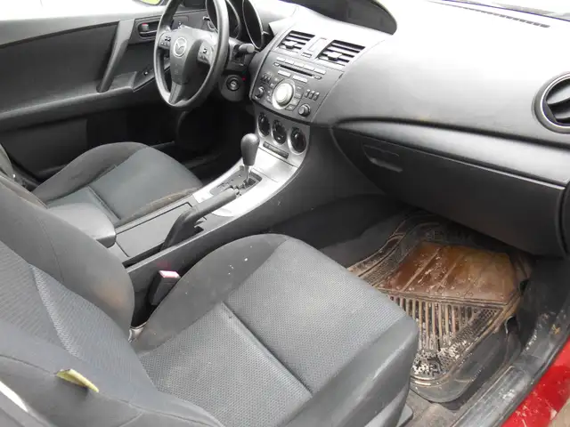 2011 Mazda 3.. Recent MVI - Photo 5