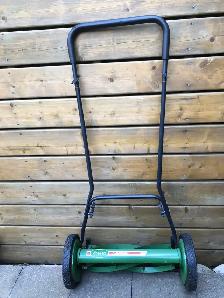 Scott's manual reel push mower Like NEW $50