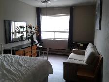 CHAMBRE PRIVEE /ROOM TO RENT,MEUBLÉ TOUS INCLUS,METRO PLAMONDON