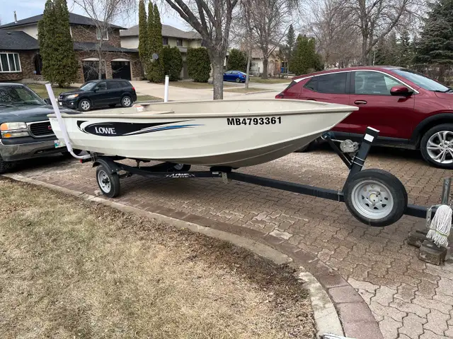 Boat and trailer for sale . - Photo 3