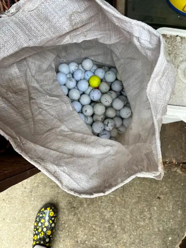 Golf Balls -Approx 500