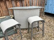 Outdoor Bar with 2 stools -$75.00