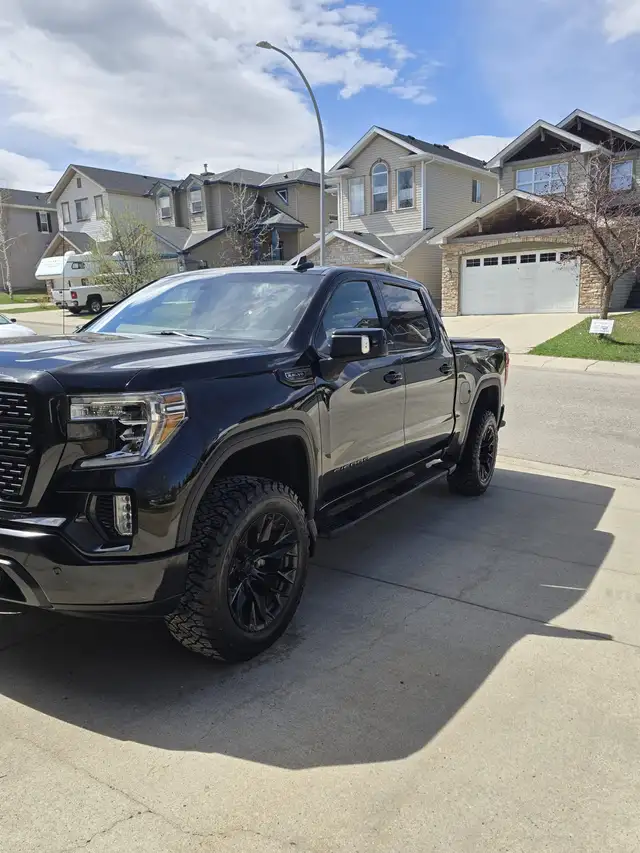 2021 GMC Sierra 1500 SLE- $41,900 (Private Sale, no GST) - Photo 3