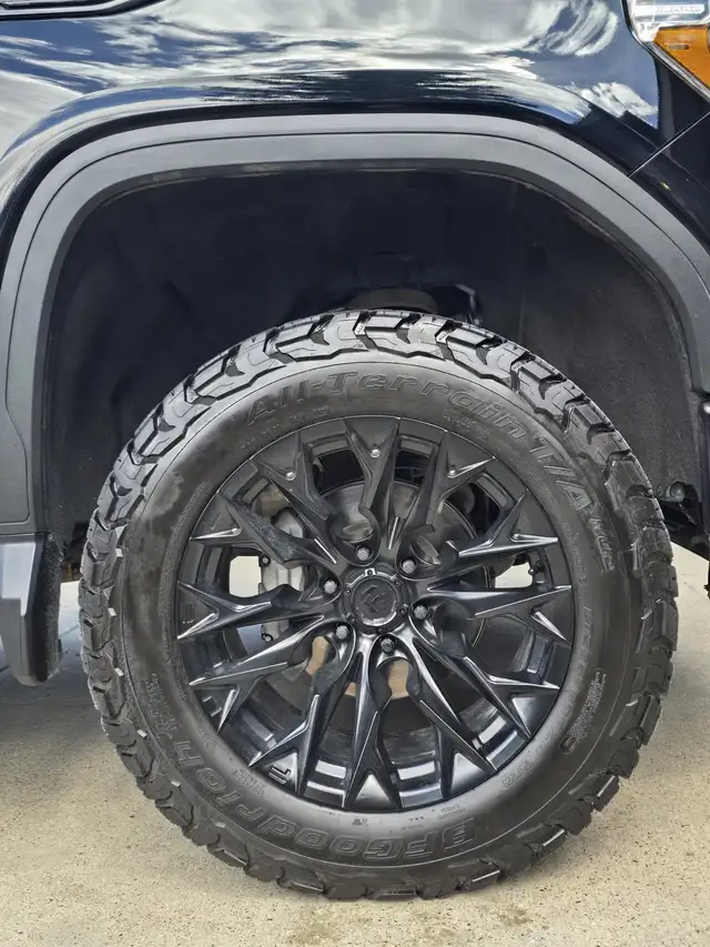 2021 GMC Sierra 1500 SLE- $41,900 (Private Sale, no GST) - Photo 5