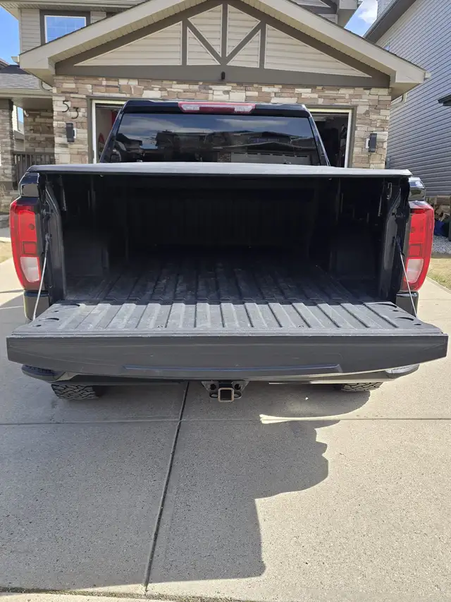 2021 GMC Sierra 1500 SLE- $41,900 (Private Sale, no GST) - Photo 9