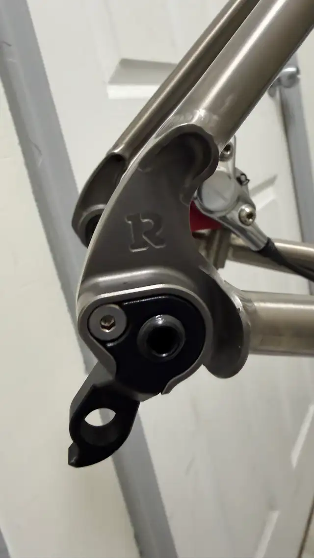 Beautiful Titanium Road Bike Frameset - Photo 3