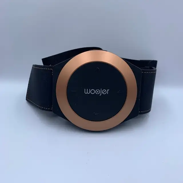 Woojer Strap 1st Gen Haptic Audio Feedback Device with Charger - Photo 2
