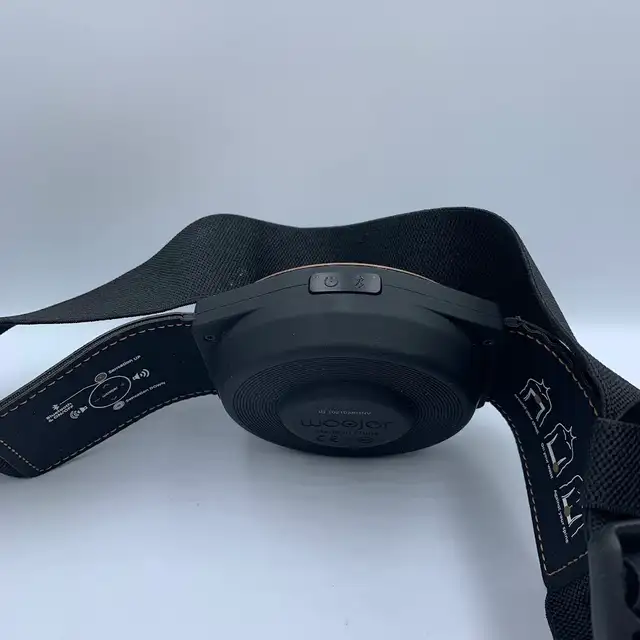 Woojer Strap 1st Gen Haptic Audio Feedback Device with Charger - Photo 4