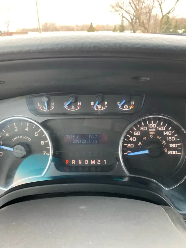 2012 Ford F150 4X4 - Photo 5