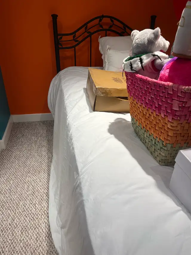 single bed with frame - Photo 2