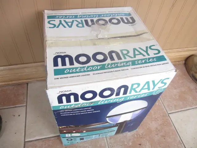 NEW COMPLETE SET NOMA MOON RAY OUTDOOR LIGHTS   PARTS - Photo 3