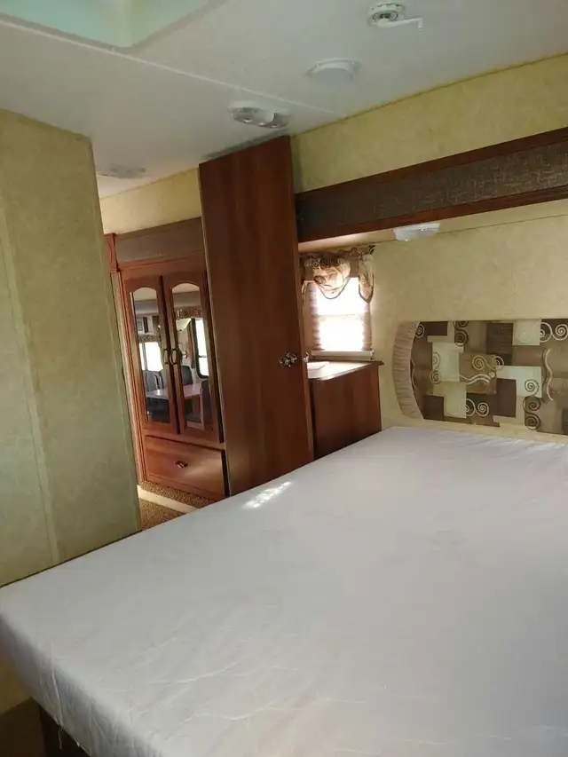2012 Crusader 5th wheel for sale! - Photo 9