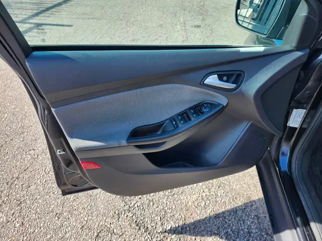 2012 FORD FOCUS SE  certified - Photo 9
