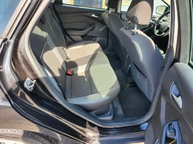 2012 FORD FOCUS SE  certified - Photo 18