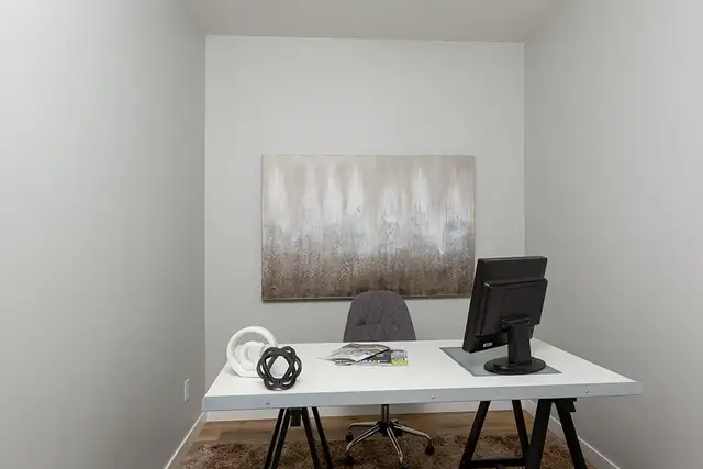 Bachelor suites in Kelowna-Call Today! - Photo 11