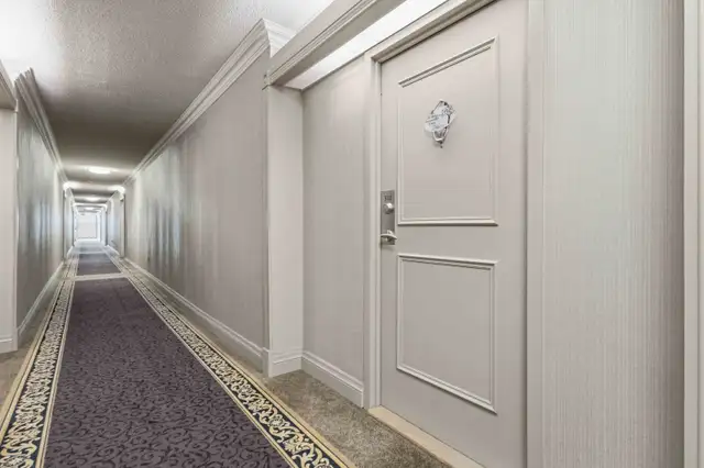 Spacious 2 1 Bedroom Condo for Sale in Scarborough Rouge - Photo 2