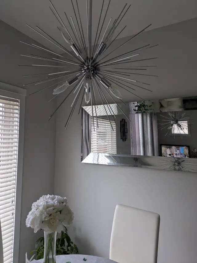 Beautiful dinning room Chandelier - Photo 2