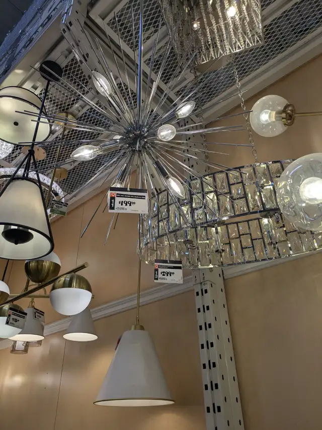 Beautiful dinning room Chandelier - Photo 3