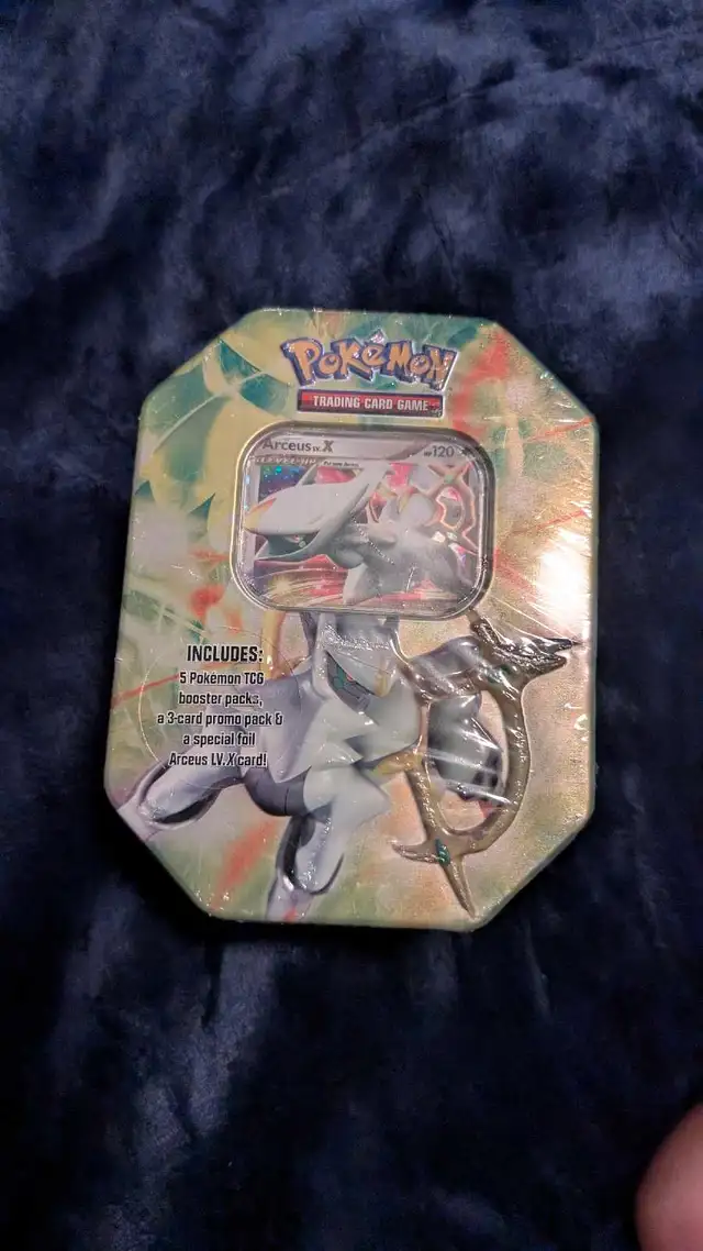 RARE!! 2009 Pokemon Tin ( green) - Photo 3