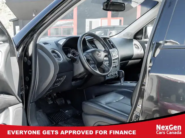 2017 Nissan Pathfinder 4WD SL / LEATHER/ NAVIGATION/ SUNROOF - Photo 8