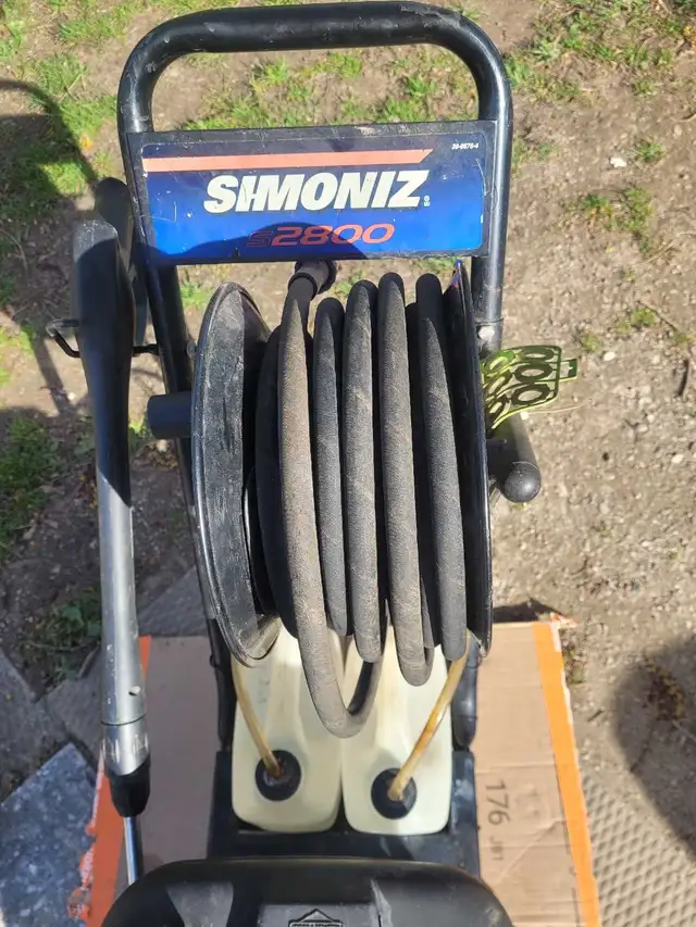 Simmons 2800 PSI Pressure Washer - Photo 4