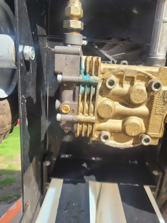Simmons 2800 PSI Pressure Washer - Photo 6