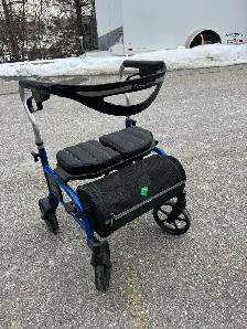 EVOLUTION WALKER ROLLATOR DELIVERY INCLUDED