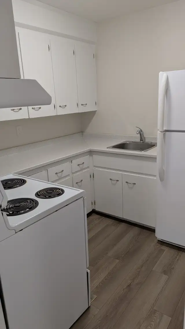 Beautiful and clean 2 bedroom - $1890 - Photo 2